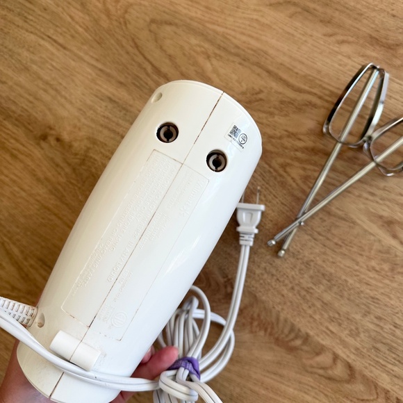Electric Hand Mixer - Picture 4 of 4